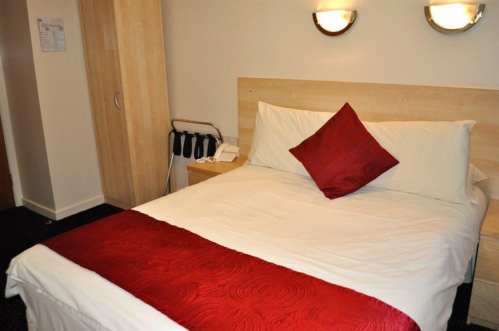 Waterfront Hotel Brighouse Dış mekan fotoğraf