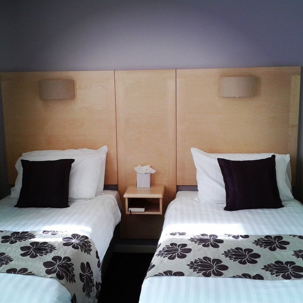 Waterfront Hotel Brighouse Dış mekan fotoğraf