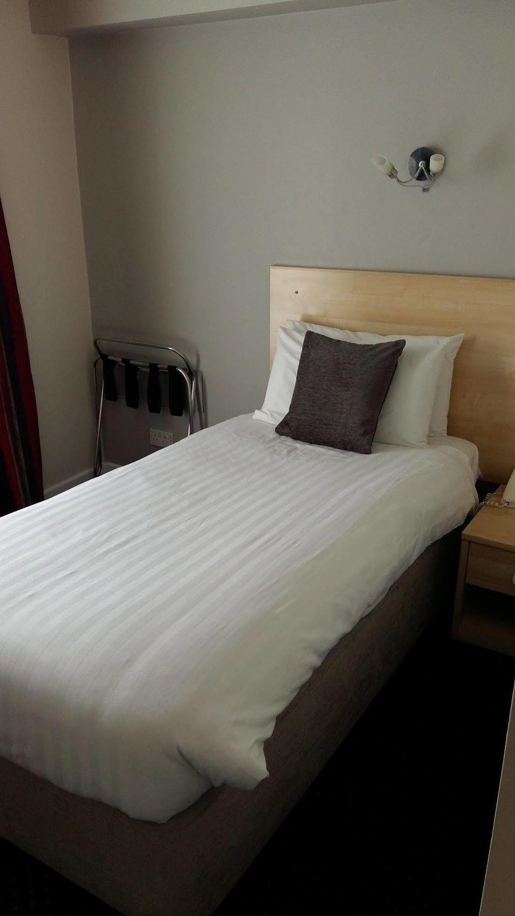 Waterfront Hotel Brighouse Dış mekan fotoğraf