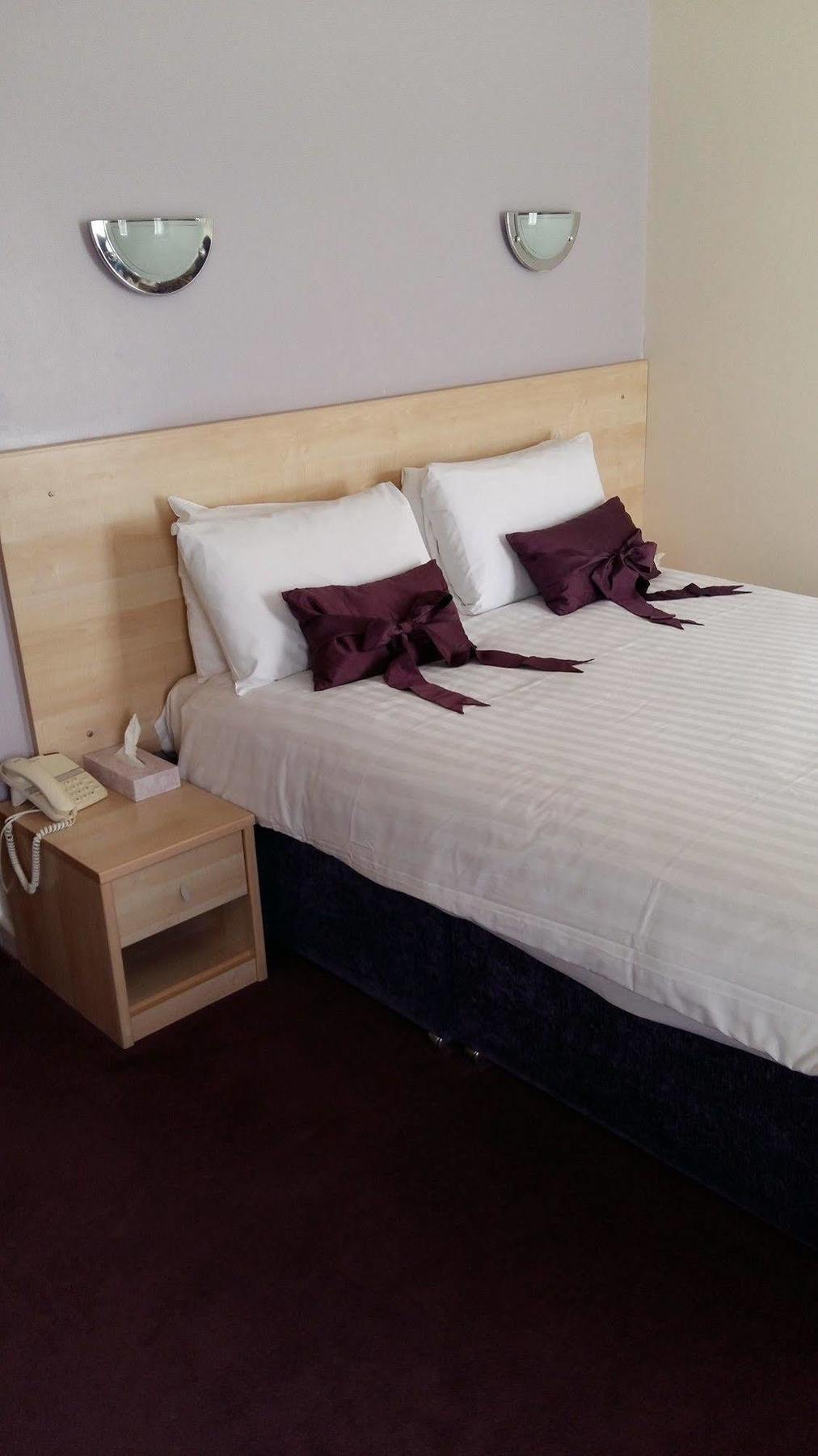 Waterfront Hotel Brighouse Dış mekan fotoğraf