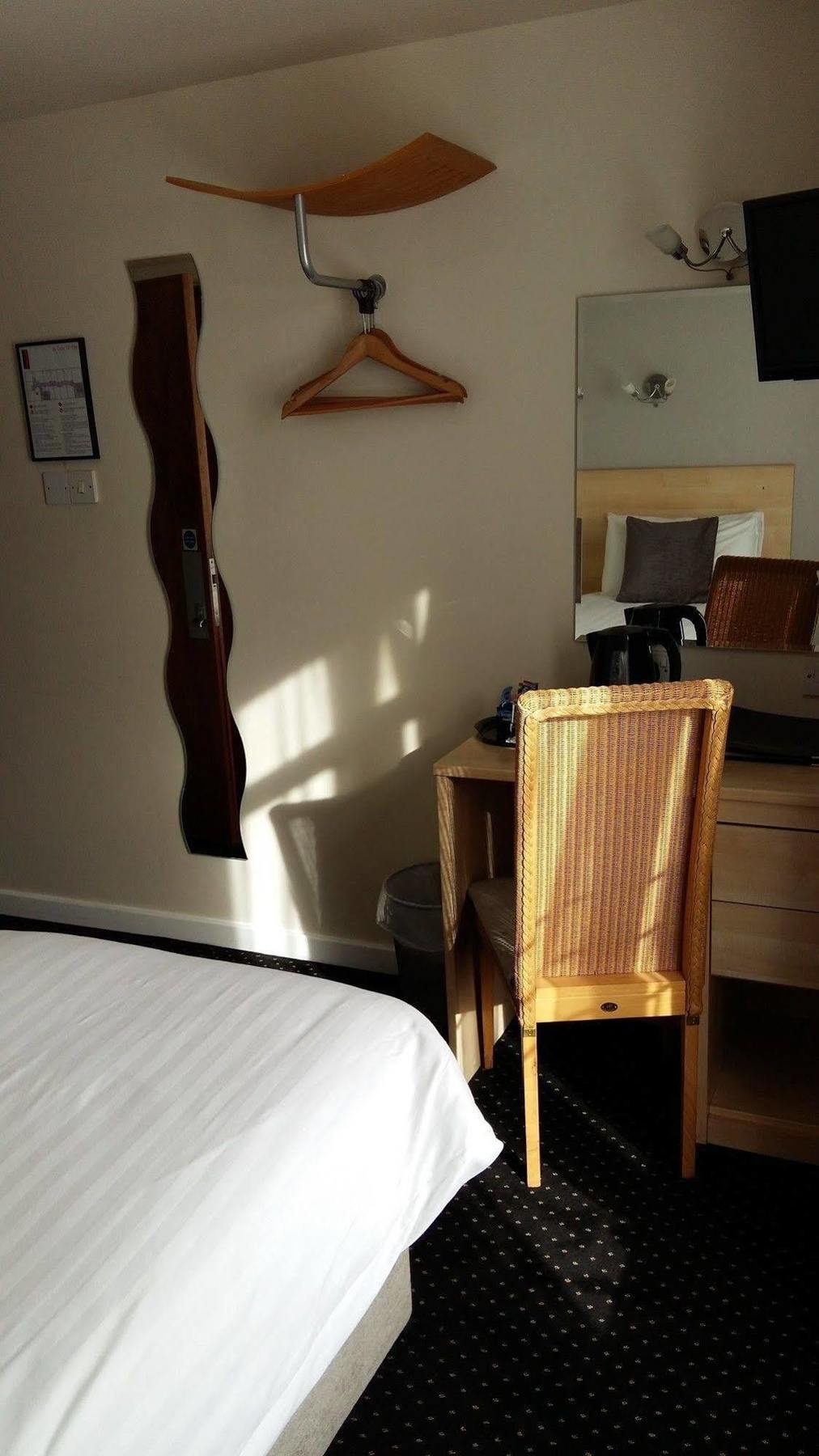 Waterfront Hotel Brighouse Dış mekan fotoğraf