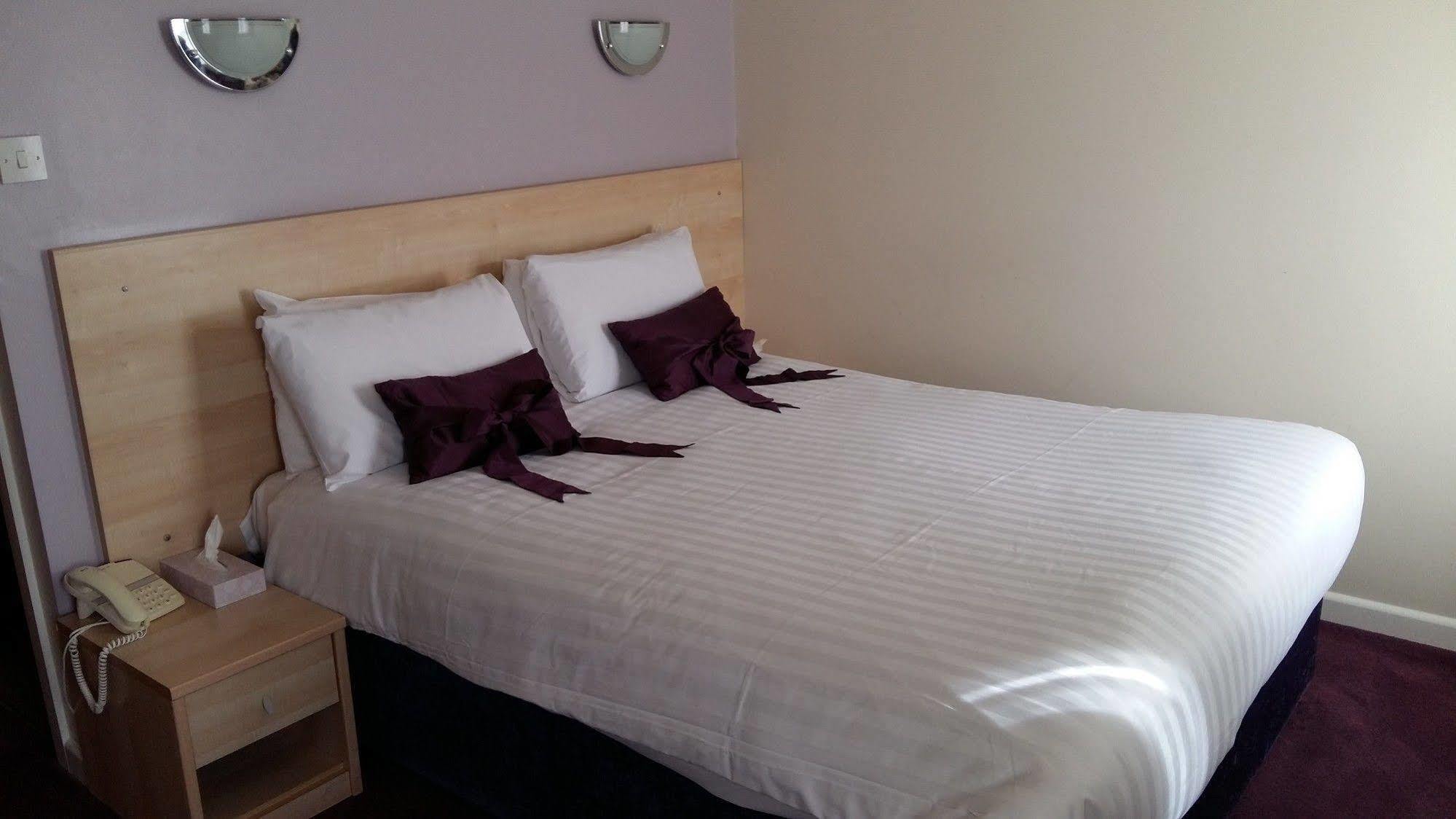 Waterfront Hotel Brighouse Dış mekan fotoğraf