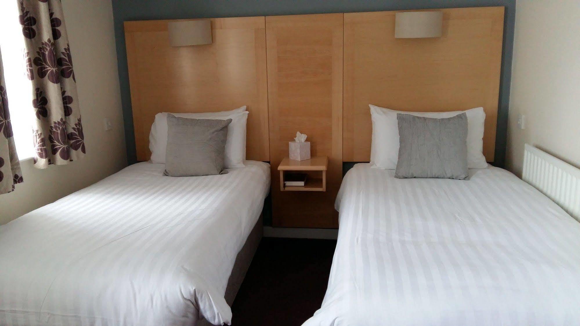 Waterfront Hotel Brighouse Dış mekan fotoğraf