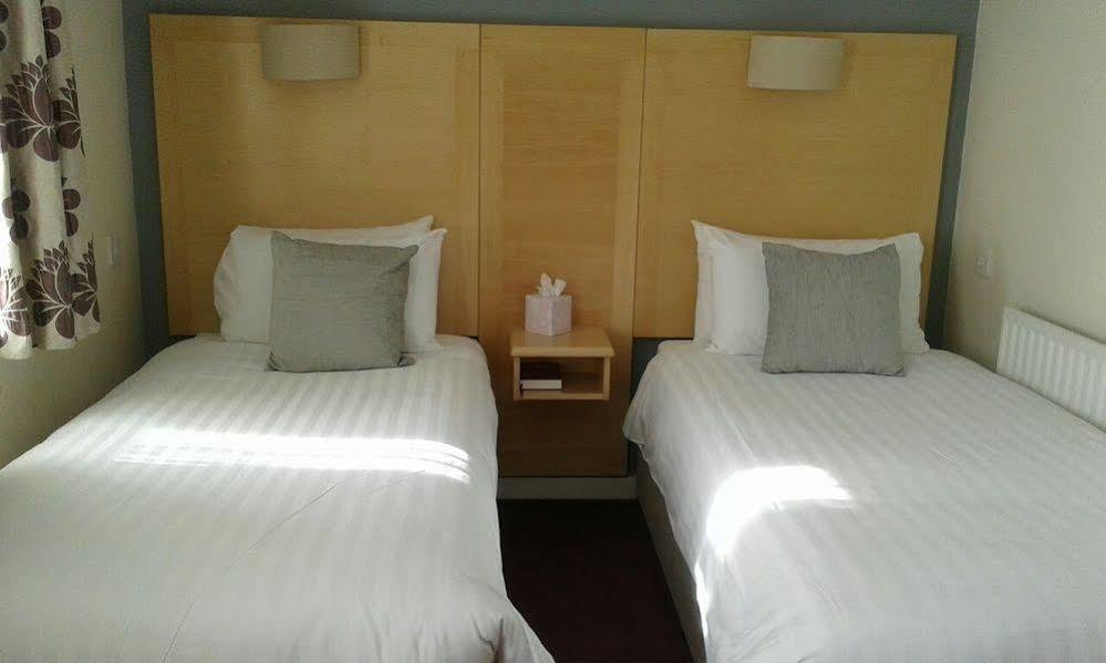 Waterfront Hotel Brighouse Dış mekan fotoğraf
