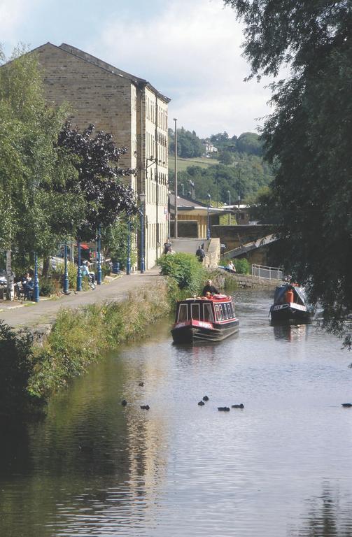 Waterfront Hotel Brighouse Dış mekan fotoğraf